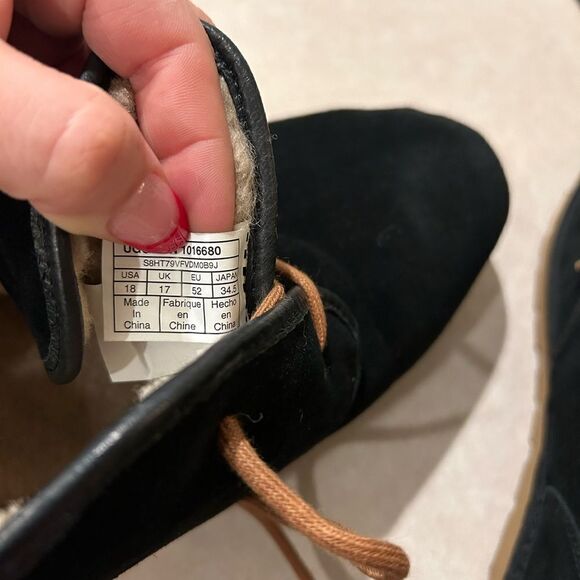 Men’s Ugg Maksim Black Suede Lace Up Boot Shoe Size 18 - Picture 5 of 9